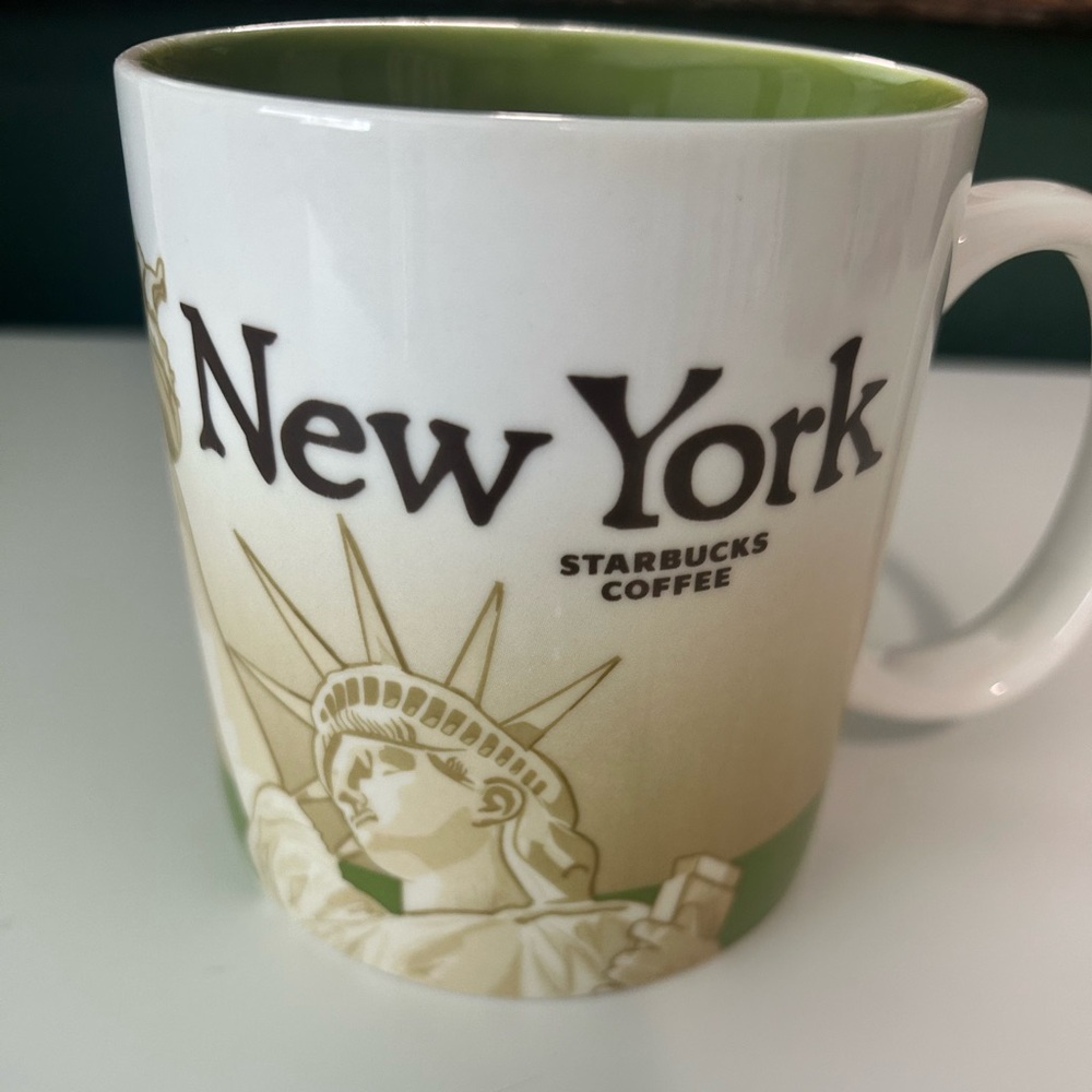 2009 Vintage Starbucks New York Mug - White with Gold and Green Accents
